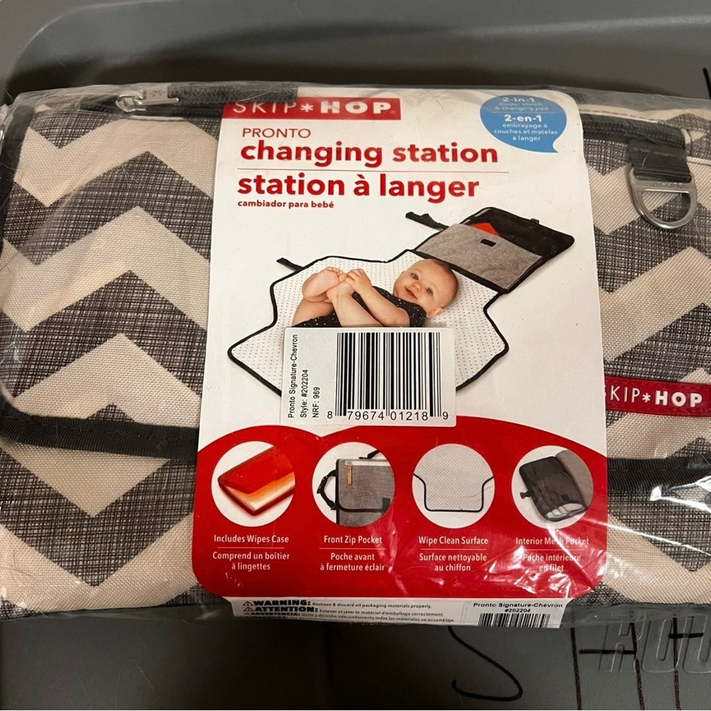 Skip Hop Chevron Changing Station